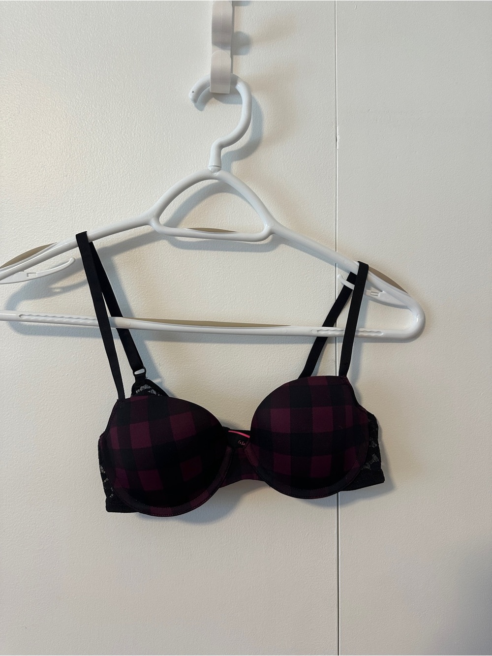 La vie en rose Plaid Bra in Black and Deep Plum